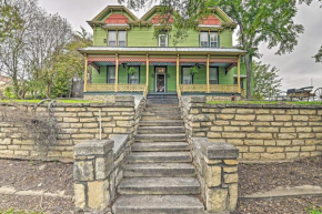 The Lilly House Historic Glen Rose Getaway!